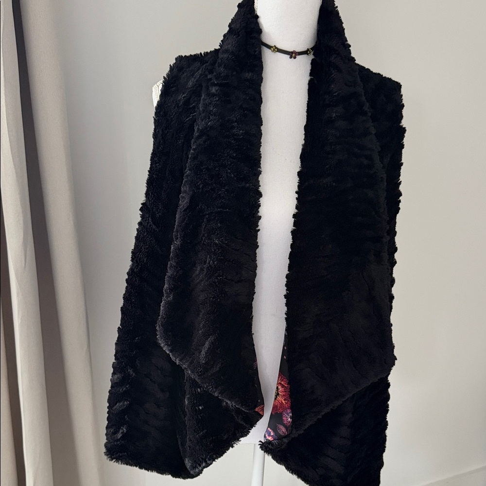 Cupio Black Teddy Jacket